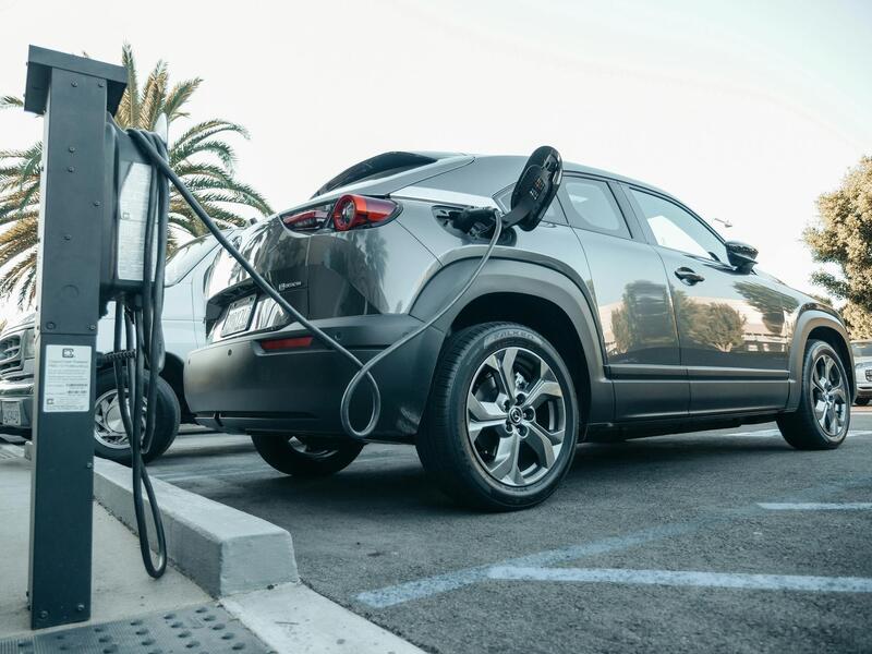Aedive defiende que las infraestructuras de recarga en España están en buen estado