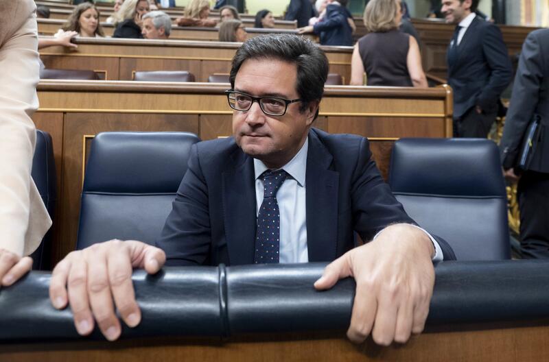 Óscar López inicia su andadura en el Congreso garantizando los puestos de trabajo en la fusión Orange-MasMóvil