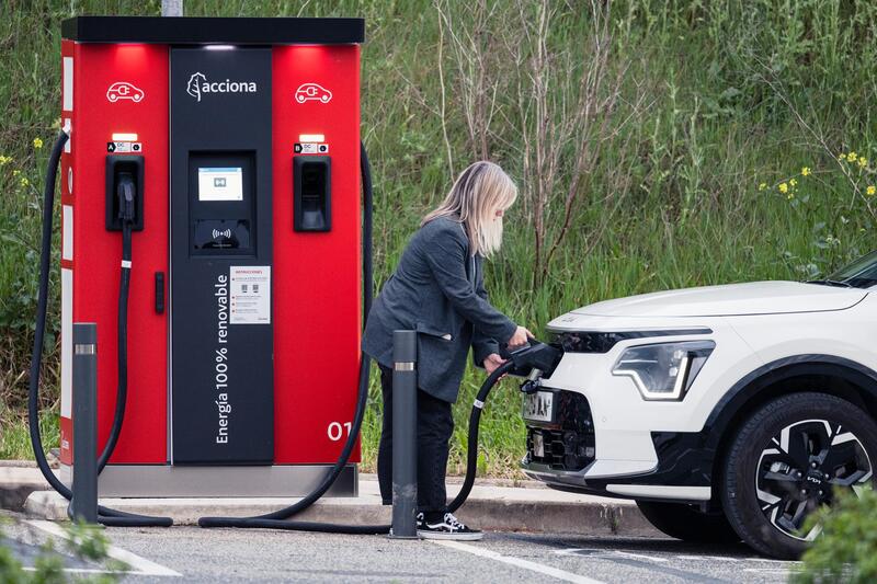 Acciona, a través de Bestinver, invierte en un ambicioso proyecto de carga eléctrica en Italia por 200 millones