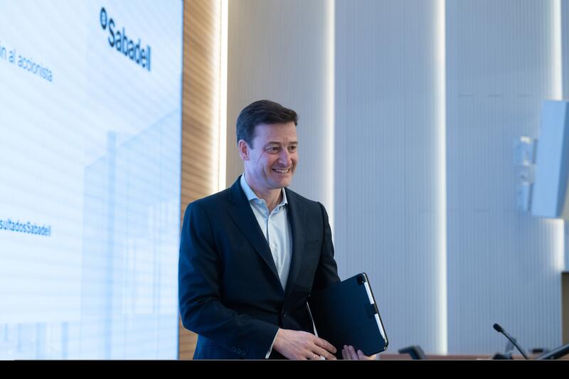 Sabadell sugiere a inversores que podría repartir más de los 2.900 millones anunciados gracias al mayor RoTE