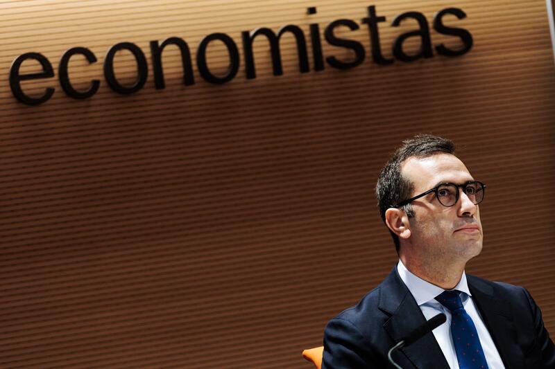 Cuerpo presiona a la patronal para que ofrezca una contrapropuesta y una respuesta definida en la negociación de la reducción de jornada