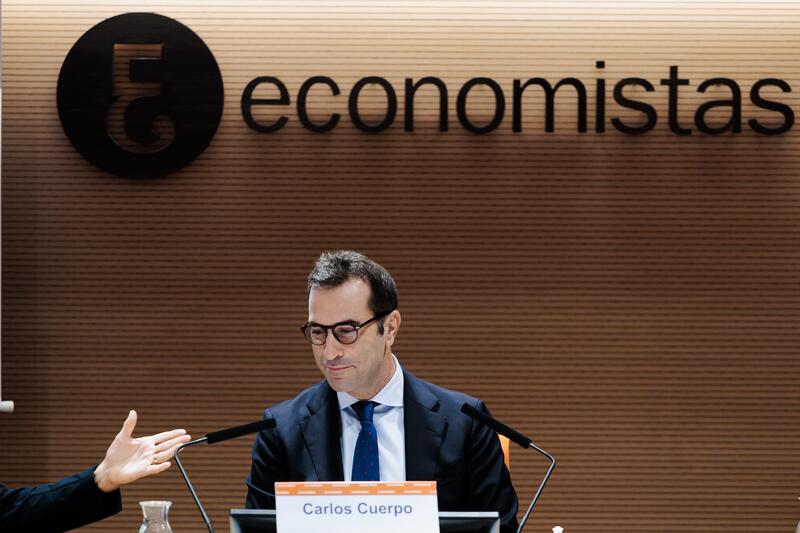 El Gobierno reafirma su oposición a la OPA de BBVA, a pesar del BCE, y recuerda la revisión de CNMC y CNMV