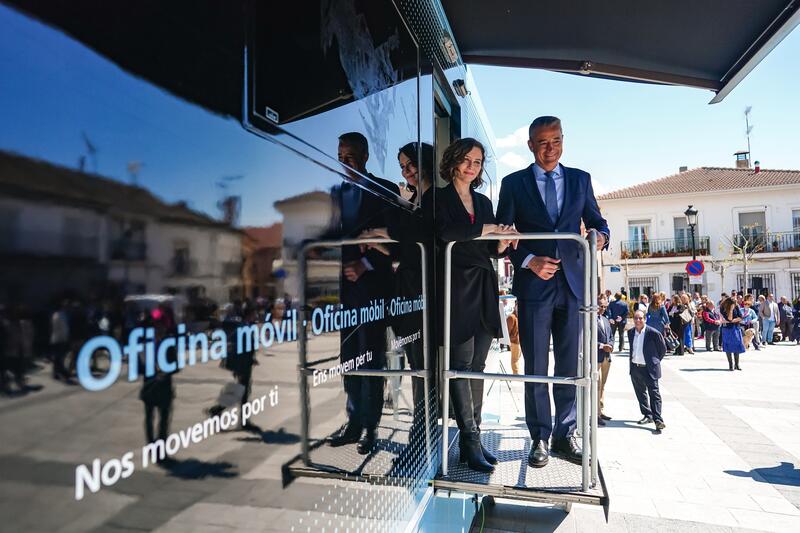 La banca móvil llegará a todos los municipios pequeños de Madrid sin presencia física de bancos