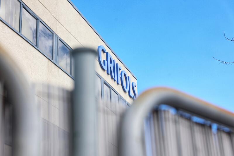 Tensión en Grifols: los accionistas demandan explicaciones por suspender el Capital Markets Day debido a la OPA oportunista