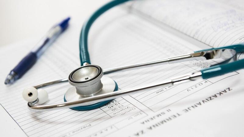 La sanidad privada presiona por una mayor subida de las primas de Muface para prevenir el cambio masivo a la pública