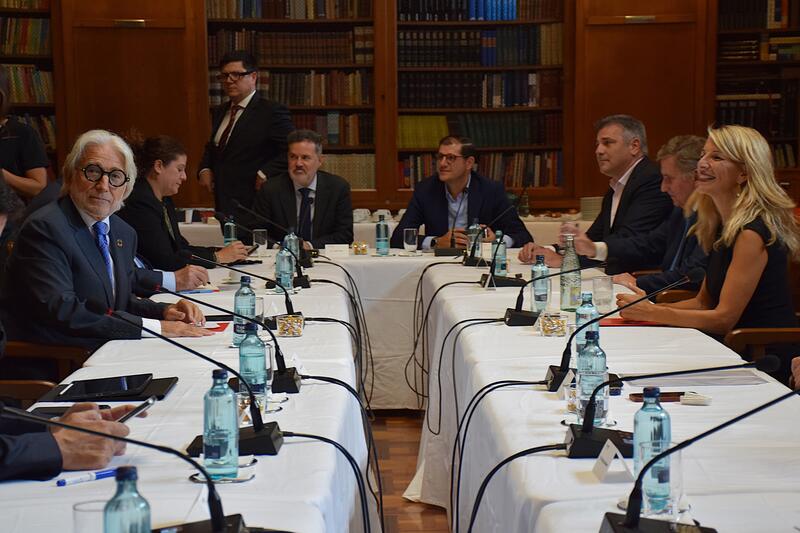 Yolanda Díaz se encuentra con Sánchez-Llibre y líderes del sector empresarial catalán