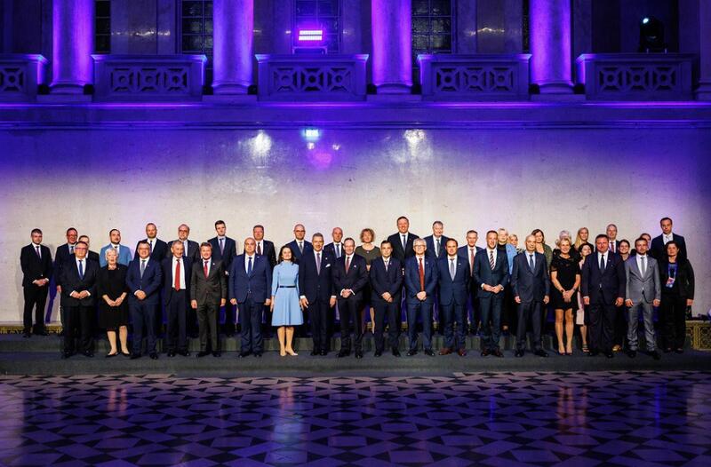 Santano destaca la importancia de finalizar las conexiones ferroviarias transfronterizas que quedan