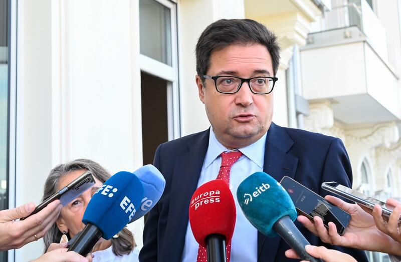 López cuestiona al PP por su intención de quitar 12.000 millones a las CCAA mientras solicita más recursos