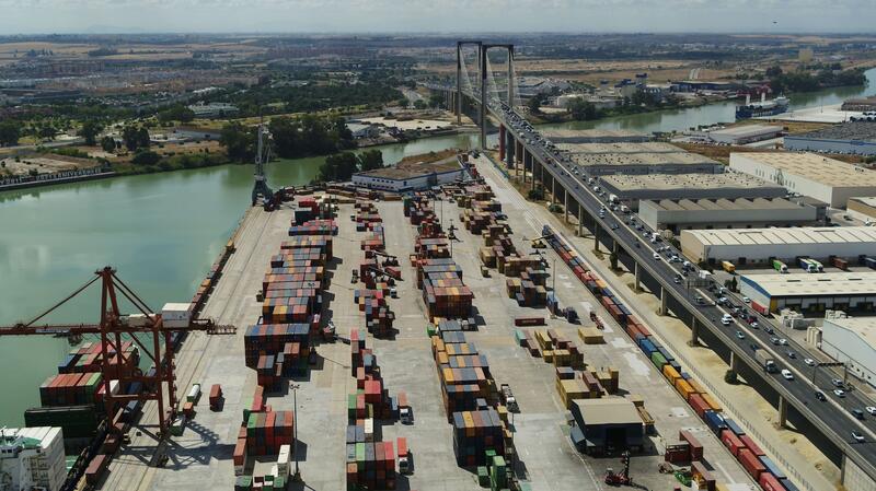 Los puertos españoles experimentan un aumento del 2,9% en el tráfico de mercancías hasta agosto