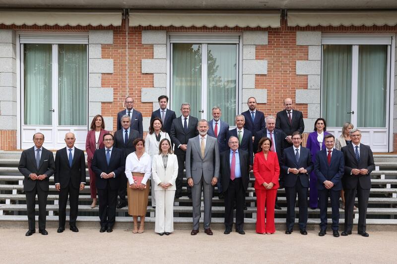 El Rey mantiene una reunión con la Fundación Conexión España, promovida por la Cámara de Comercio y el ICEX
