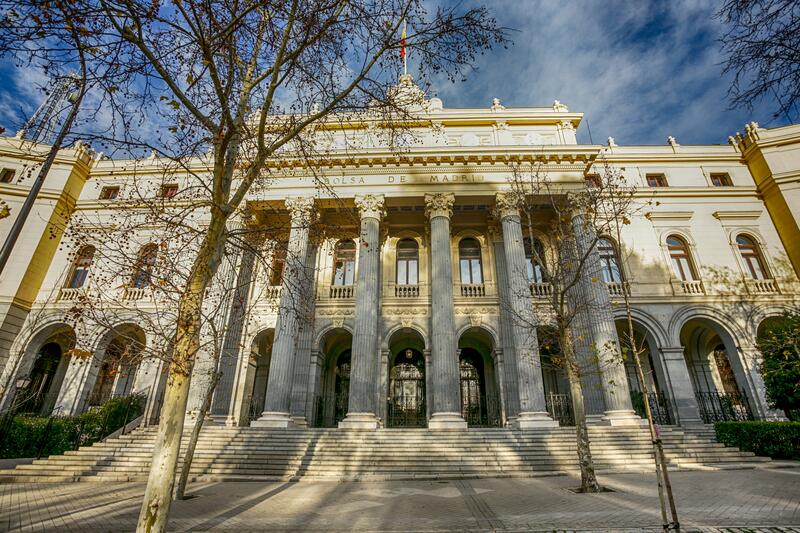 El Ibex 35 pierde los 11.800 puntos tras amanecer con una caída del 0,5%