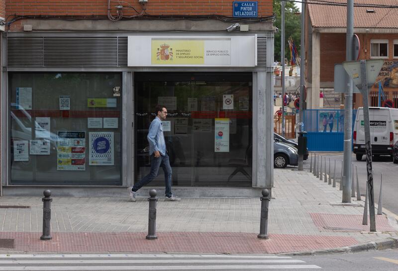 Funcas advierte de la falta de personal en tecnología, salud y servicios por salarios bajos y escasa cualificación