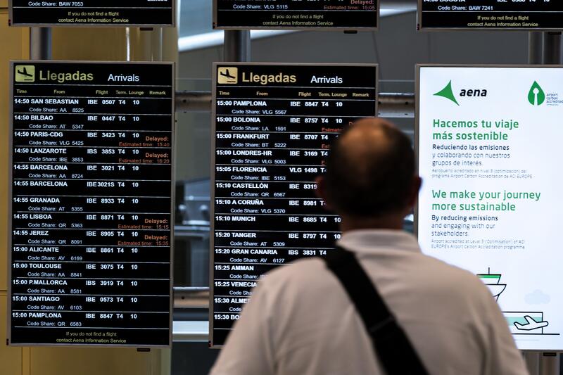 Bruselas inicia una consulta pública sobre el sello de la UE que informará sobre la huella de CO2 de los vuelos