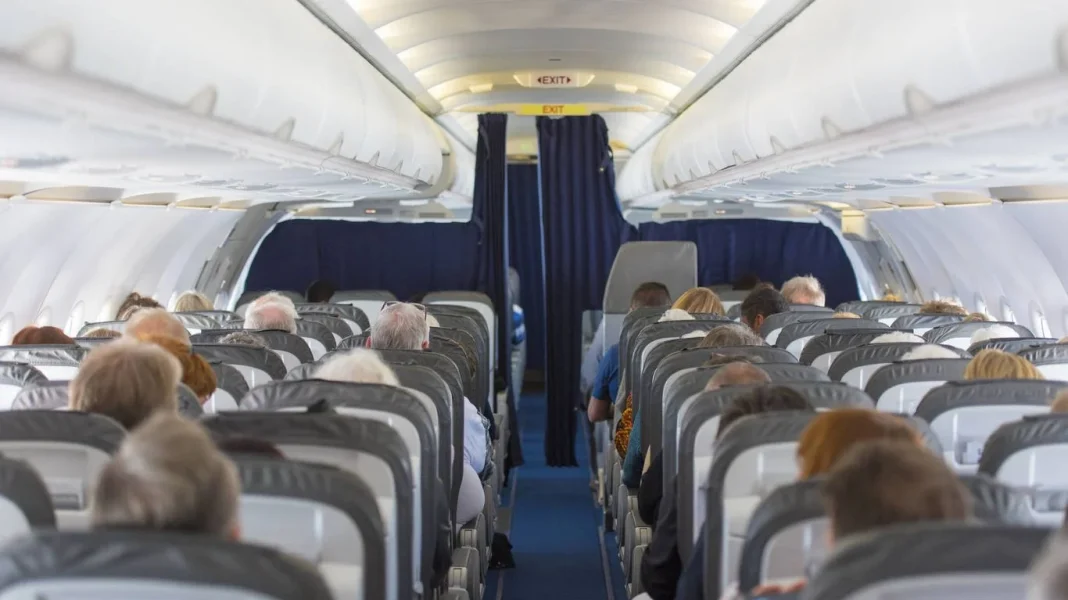 Consejos de seguridad en el avión que debes seguir