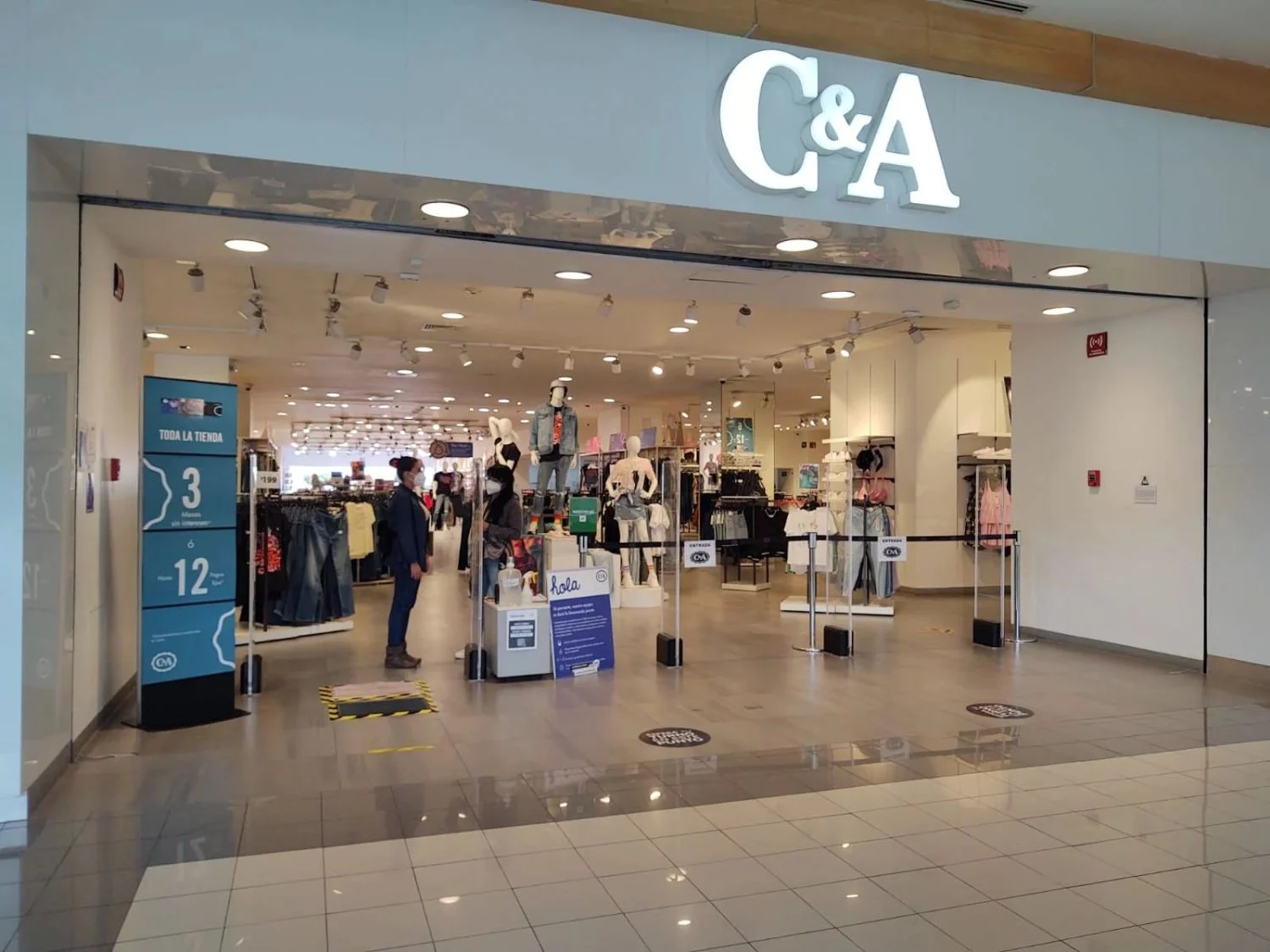 C&A revoluciona el otoño con sus faldas midi: el must-have de la temporada