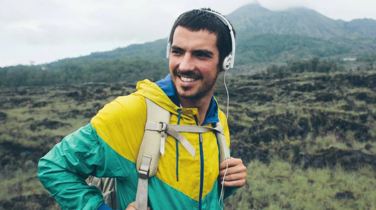 Esta aplicación gratis de podcasts geolocalizados eleva la experiencia de tus viajes