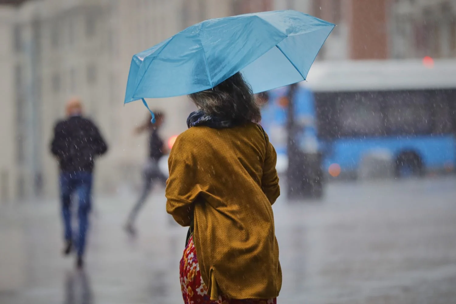 La borrasca deja este sábado lluvia en Península y Baleares, con mínimas a la baja, y un frente llega el martes