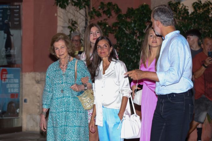 Un verano rodeada de nietos en Marivent para la reina Sofía