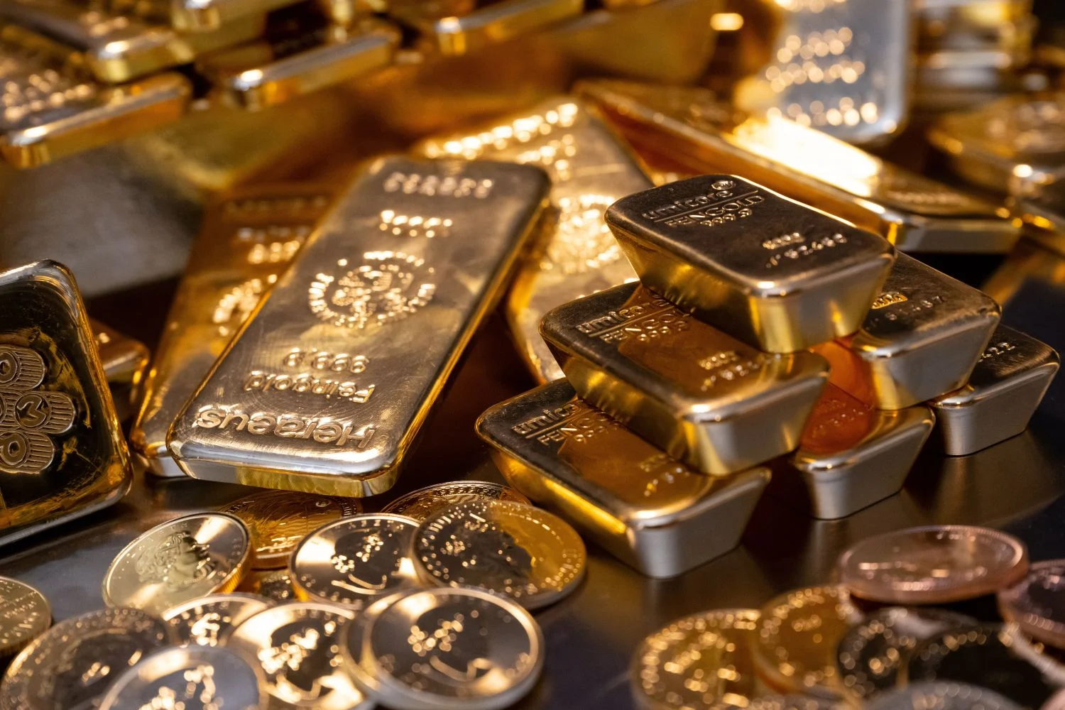 El oro firma nuevos máximos históricos por encima de los 2.600 dólares tras el recorte de la Fed