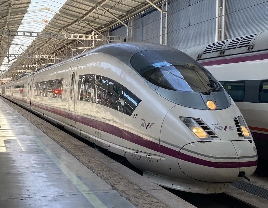 Renfe activa hoy la conexión Almería-Madrid mediante el intercambiador de Granada y la ruta vespertina