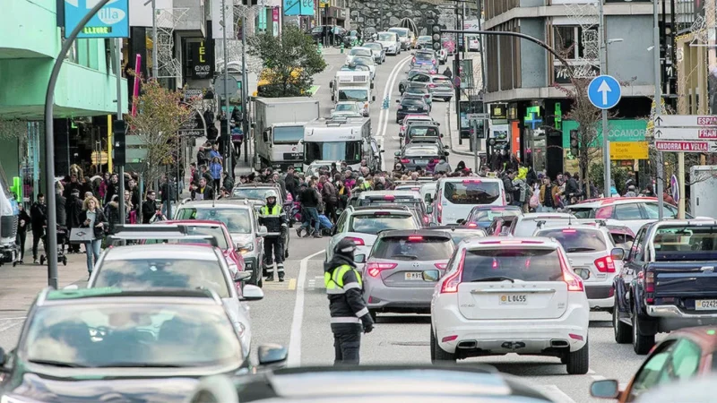 ¿Exceso de velocidad? La DGT avisa de a partir qué velocidad se te considera un delincuente 48 Merca2.es Así será la tasa que Andorra cobrará a los coches extranjeros por circular por sus carreteras