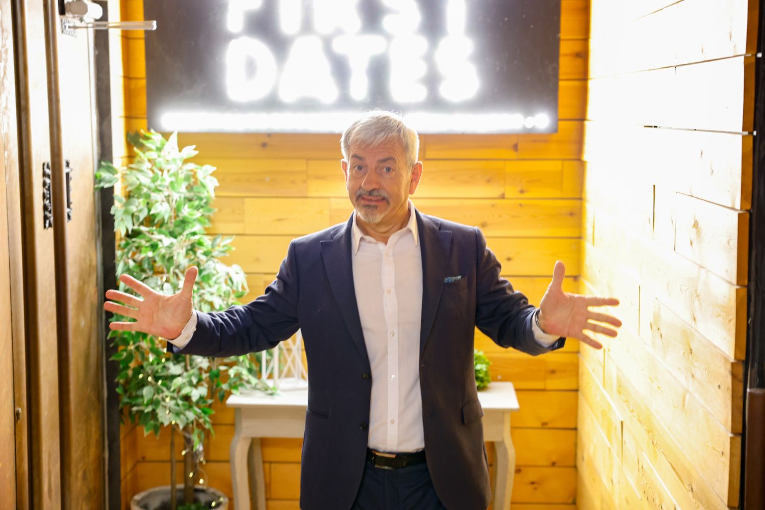 El palo de Carlos Sobera a Pedro García Aguado pone del revés Telecinco 1 Merca2.es Carlos Sobera