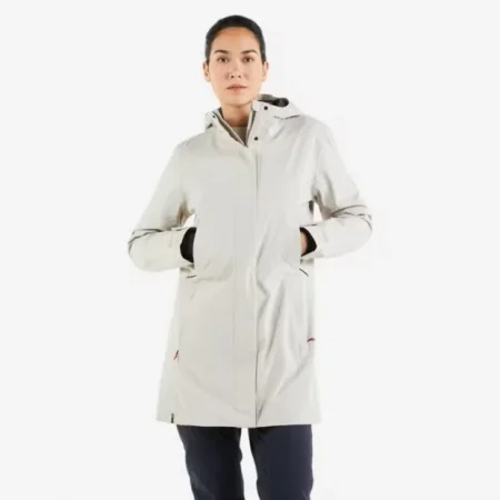 el chubasquero mas elegante de decathlon que llevaras con vaqueros parece uniqlo 620x620 1 Merca2.es