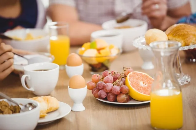 El desayuno keto lleno de energía para mantenerte activo y productivo durante el trabajo