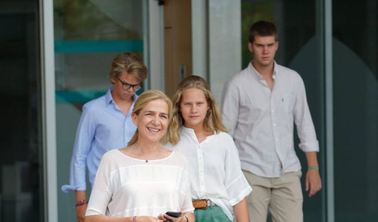 Una biografía desvela los graves problemas del rey Juan Carlos con sus hijas y nietos 3 Merca2.es ¿Cómo ha impactado esta infanta Cristina?