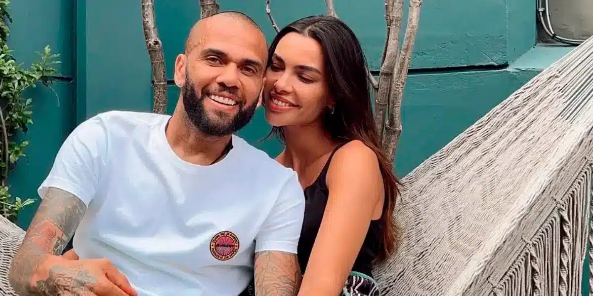 Joana Sanz sube una foto con Dani Alves y lanza un polémico mensaje