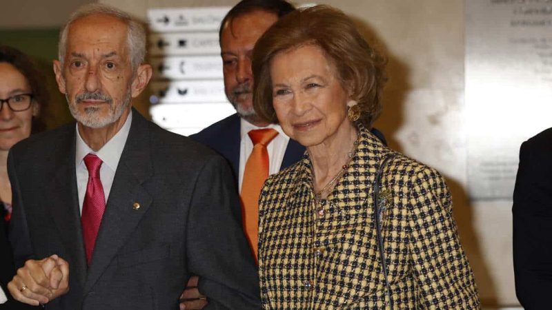 La prensa francesa elige a la Reina Sofía como la abuela favorita