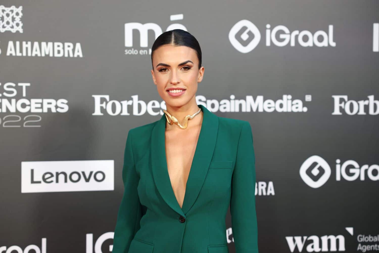 Sofía Suescun y Kiko Jiménez ponen tierra de por medio por Maite Galdeano 1 Merca2.es Sofía Suescun