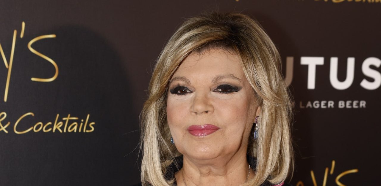 Terelu va de pobre…Pero siempre con su chófer