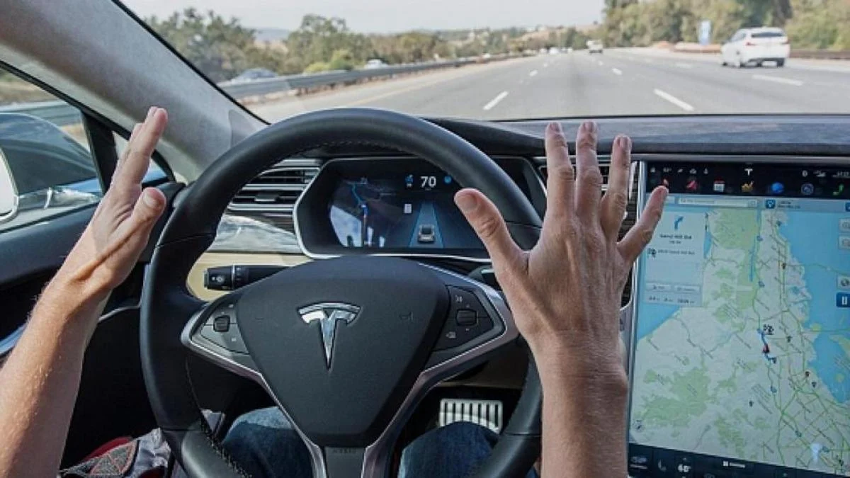Ya sabemos cuándo llegará a Europa la conducción autónoma total de Tesla