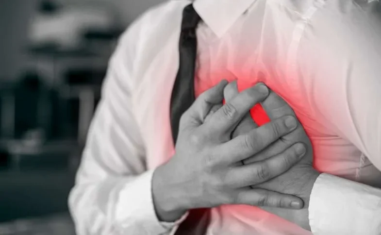 Tus uñas podrían estar revelando un riesgo de infarto