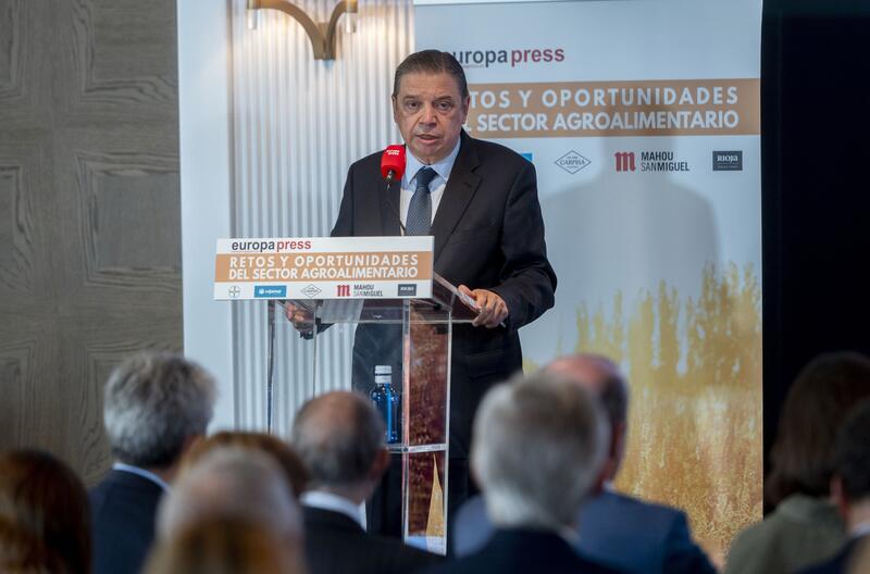 Planas aboga por transformar los sistemas alimentarios para hacerlos «más justos, sostenibles y saludables»