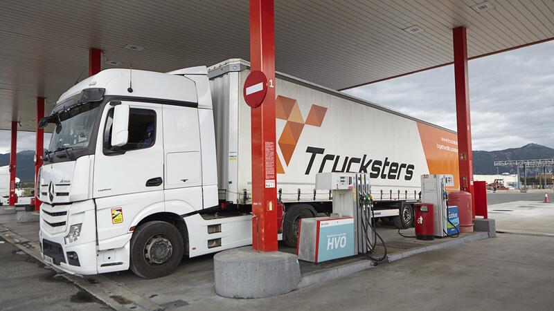 Cepsa proporcionará diésel 100% renovable a los camiones de Trucksters en las rutas internacionales de DHL