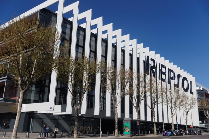 La IA Generativa permite a los empleados de Repsol un ahorro de tiempo de trabajo de 96,8 horas anuales