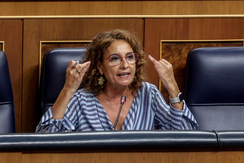 El Gobierno veta una ley del PP en el Congreso para bajar el IVA de materias primas de explotaciones agrarias