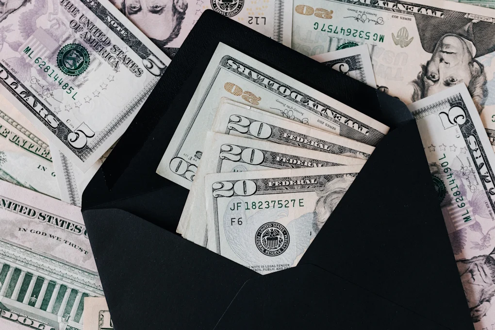 El mercado descuenta mayores recortes de la Fed y la deuda de EEUU aún tiene potencial