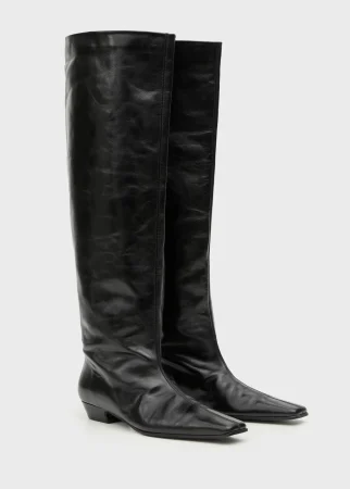 6 Modelos de botas de Stradivarius y Mango que marcarán la diferencia en tu look de otoño 82 Merca2.es Bota alta 100% piel de Mango