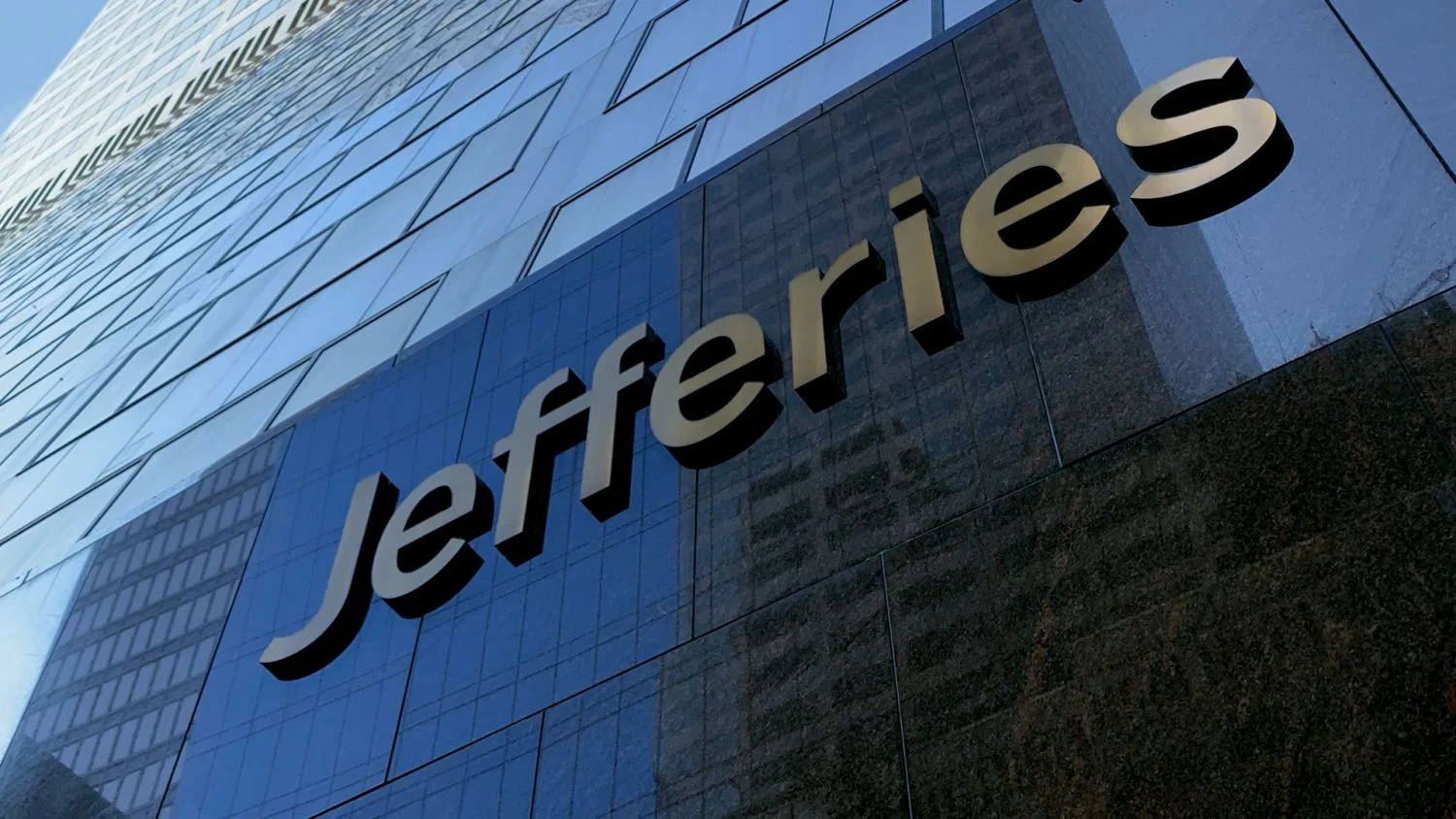 Jefferies predice que Openbank implementará una estrategia «agresiva» en depósitos, siguiendo el ejemplo de EE.UU.