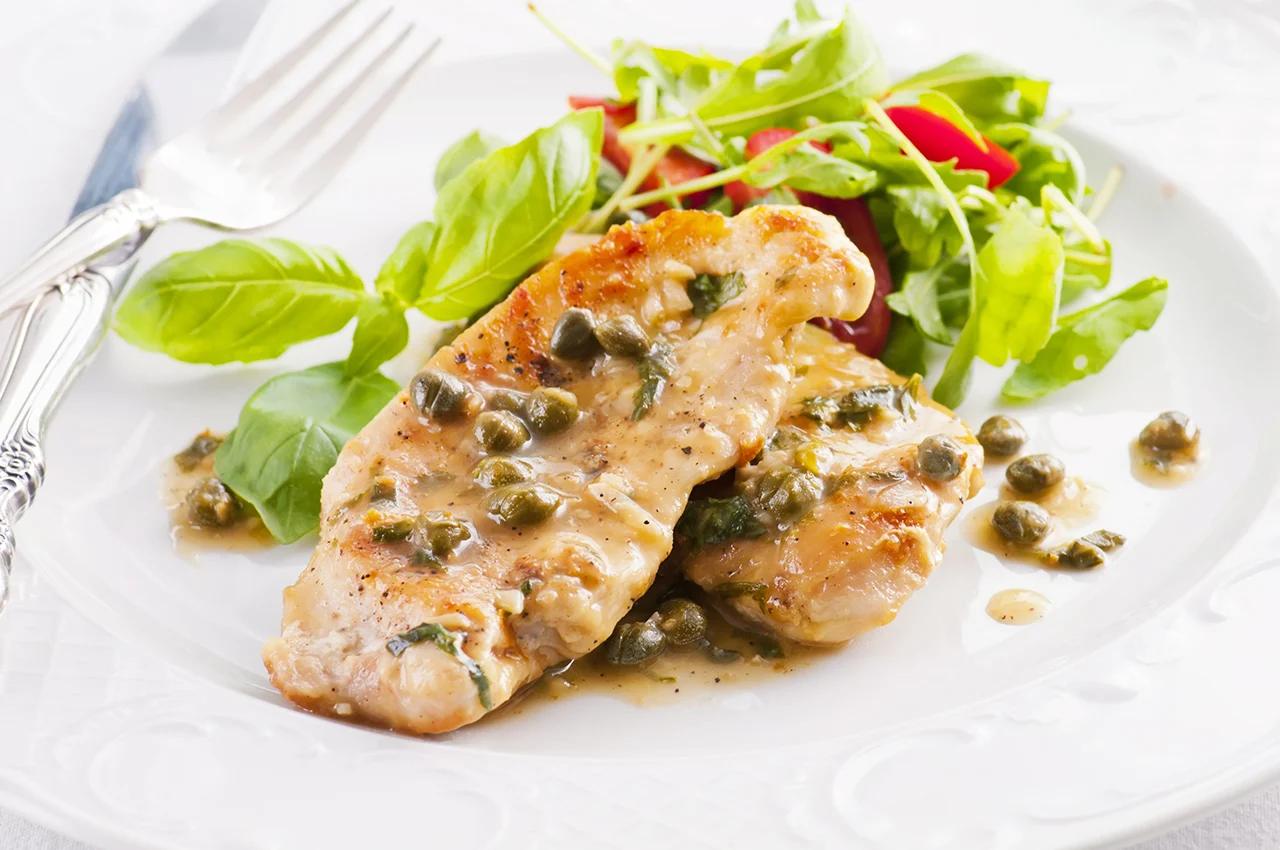 Delicias de pavo: filetes de pechuga en salsa española hechos en Thermomix