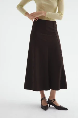 Falda midi