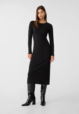 Estos vestidos de otoño de Stradivarius te hacen lucir como una parisina por la ciudad 65 Merca2.es Vestido midi canalé
