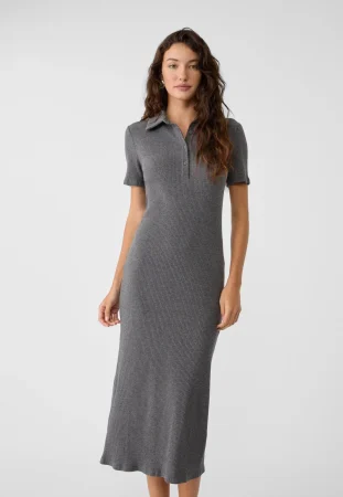 Estos vestidos de otoño de Stradivarius te hacen lucir como una parisina por la ciudad 66 Merca2.es Vestido midi polo