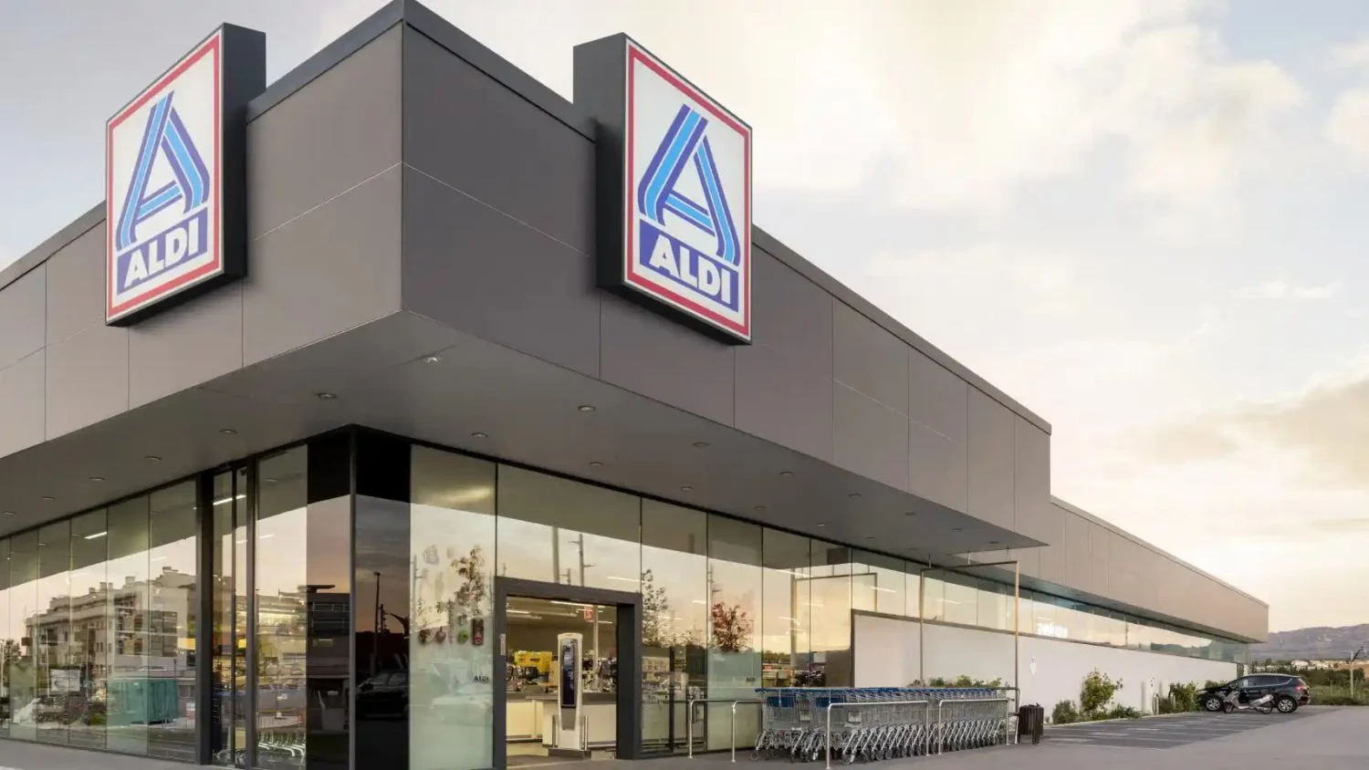 Aldi se aprovecha del ‘caduca pronto’ y vende productos ‘caducados ya’
