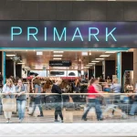 Primark presume de una increíble colección de vestidos de menos de 30€ fresquitos para este verano