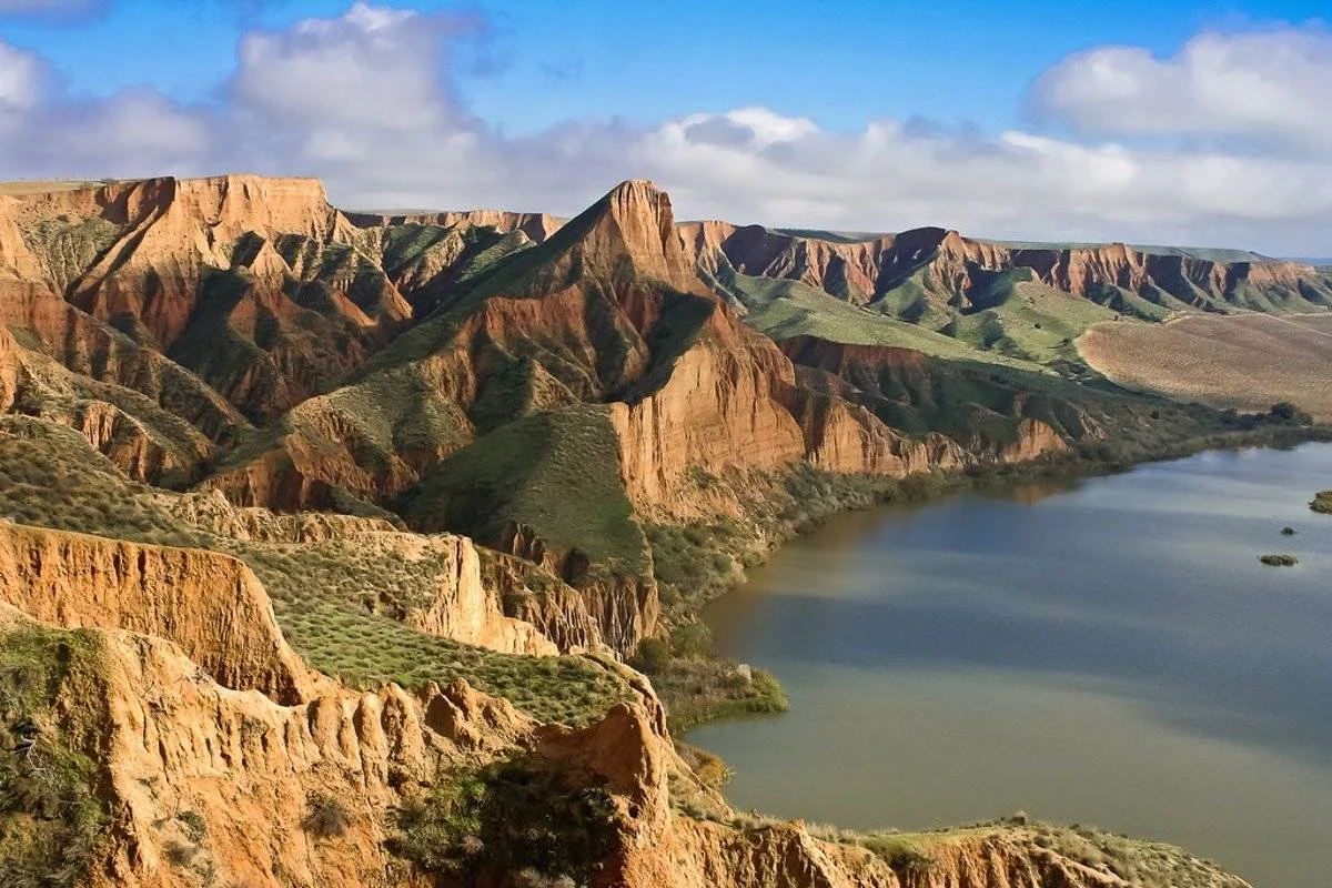 Esta ruta de senderismo en Toledo es el Cañón del Colorado español con barrancos de otro planeta
