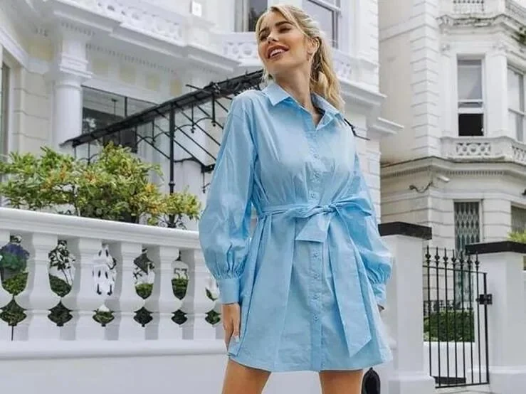 Los 5 vestidos camiseros más cómodos y versátiles de H&M para llevar en otoño